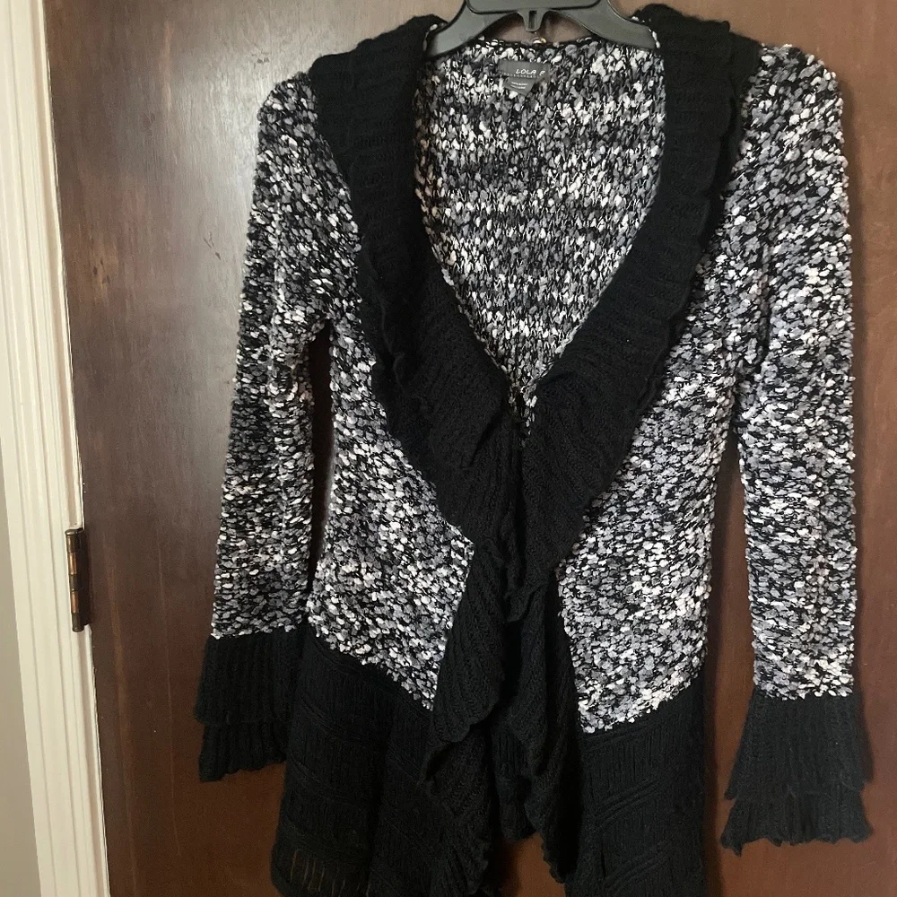 Sweater - Picture 1 of 4